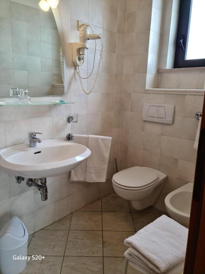 Hotel Lido Vasto Bagian luar foto