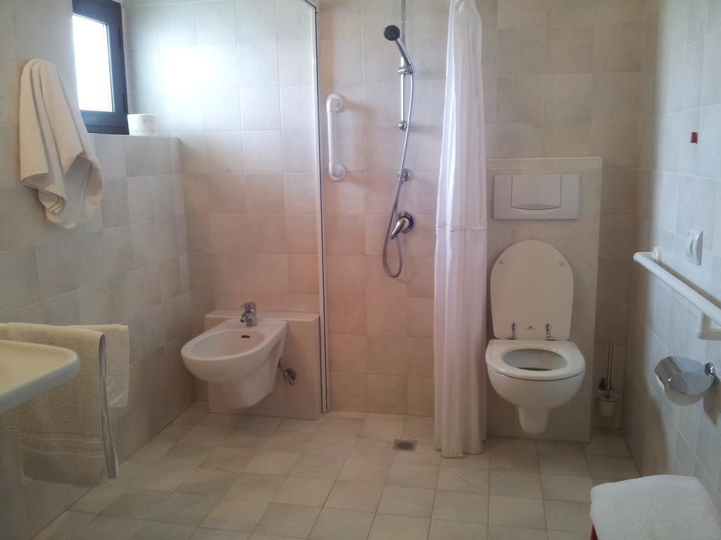 Hotel Lido Vasto Bagian luar foto