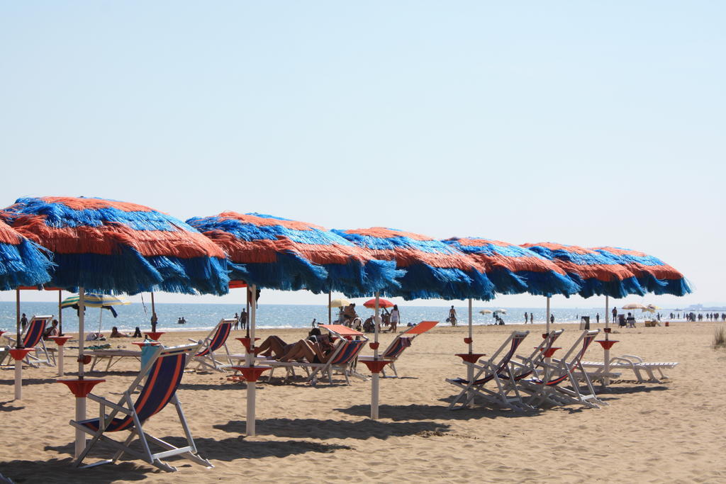 Hotel Lido Vasto Bagian luar foto