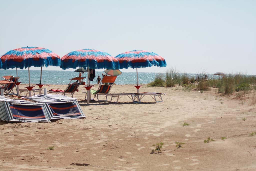 Hotel Lido Vasto Bagian luar foto