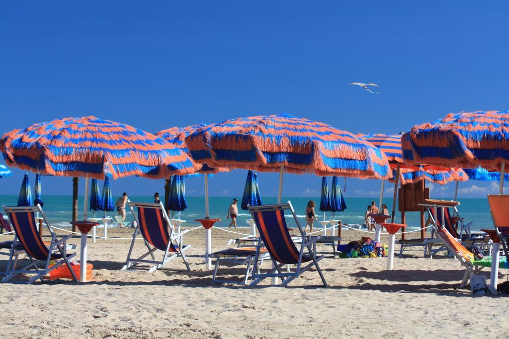 Hotel Lido Vasto Bagian luar foto
